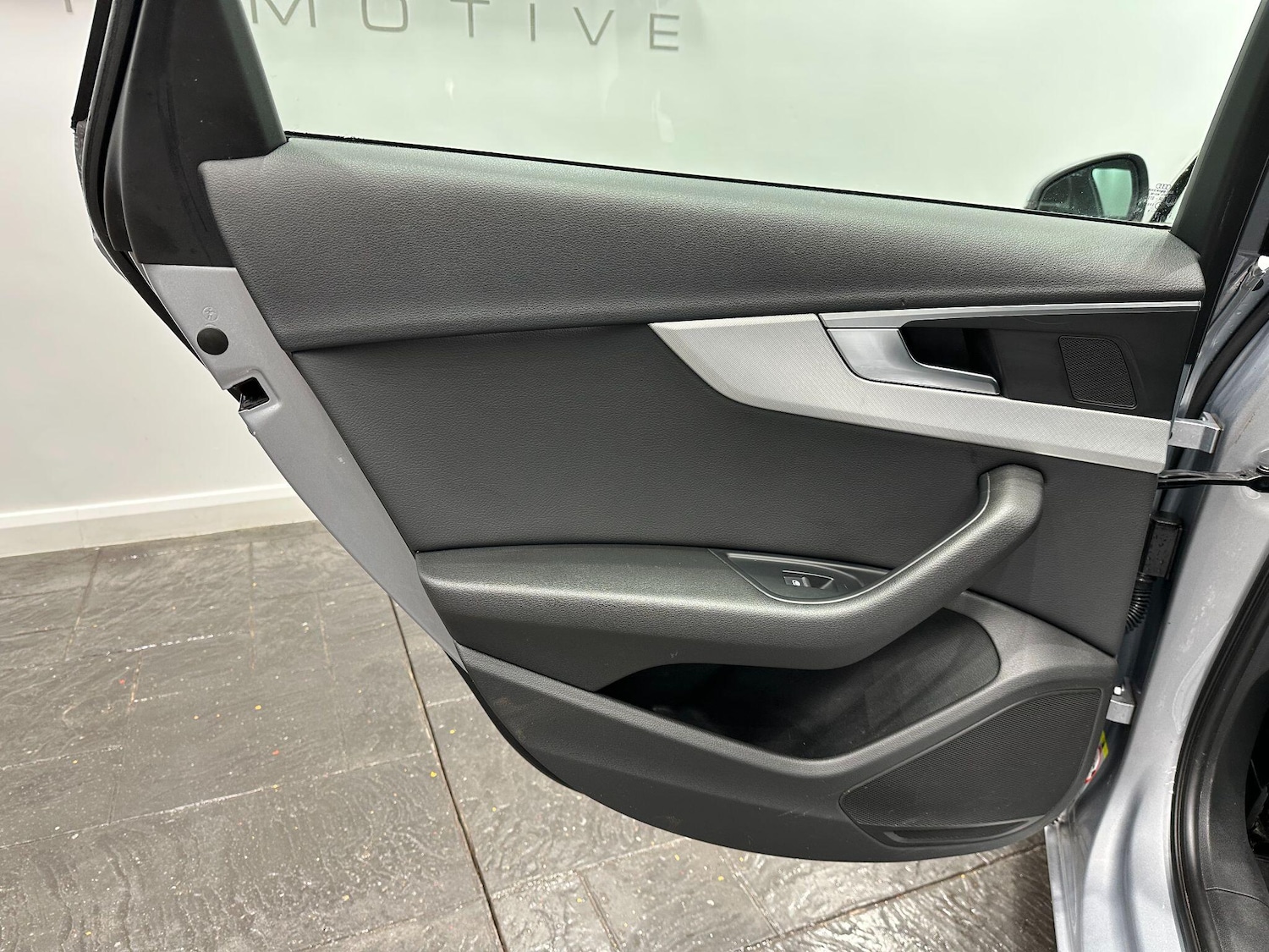 Used Audi A4 2019 for sale - 77925877: Photo 51