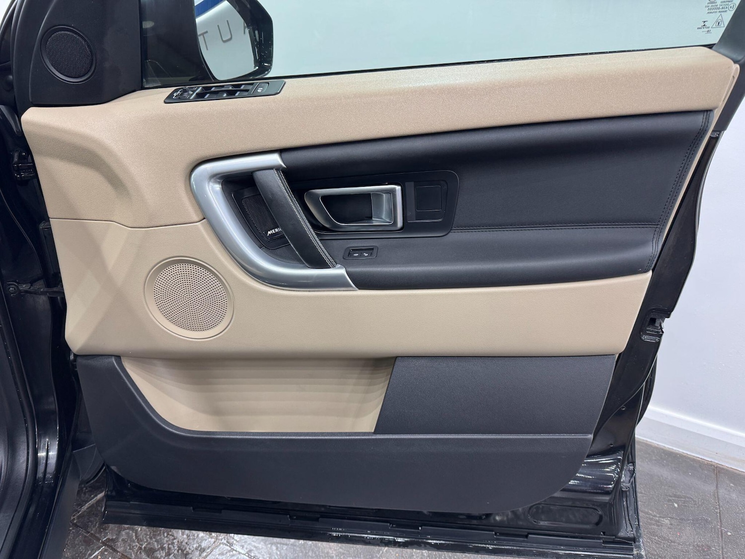 Used Land Rover Discovery Sport 2017 for sale - 77091656: Photo 24