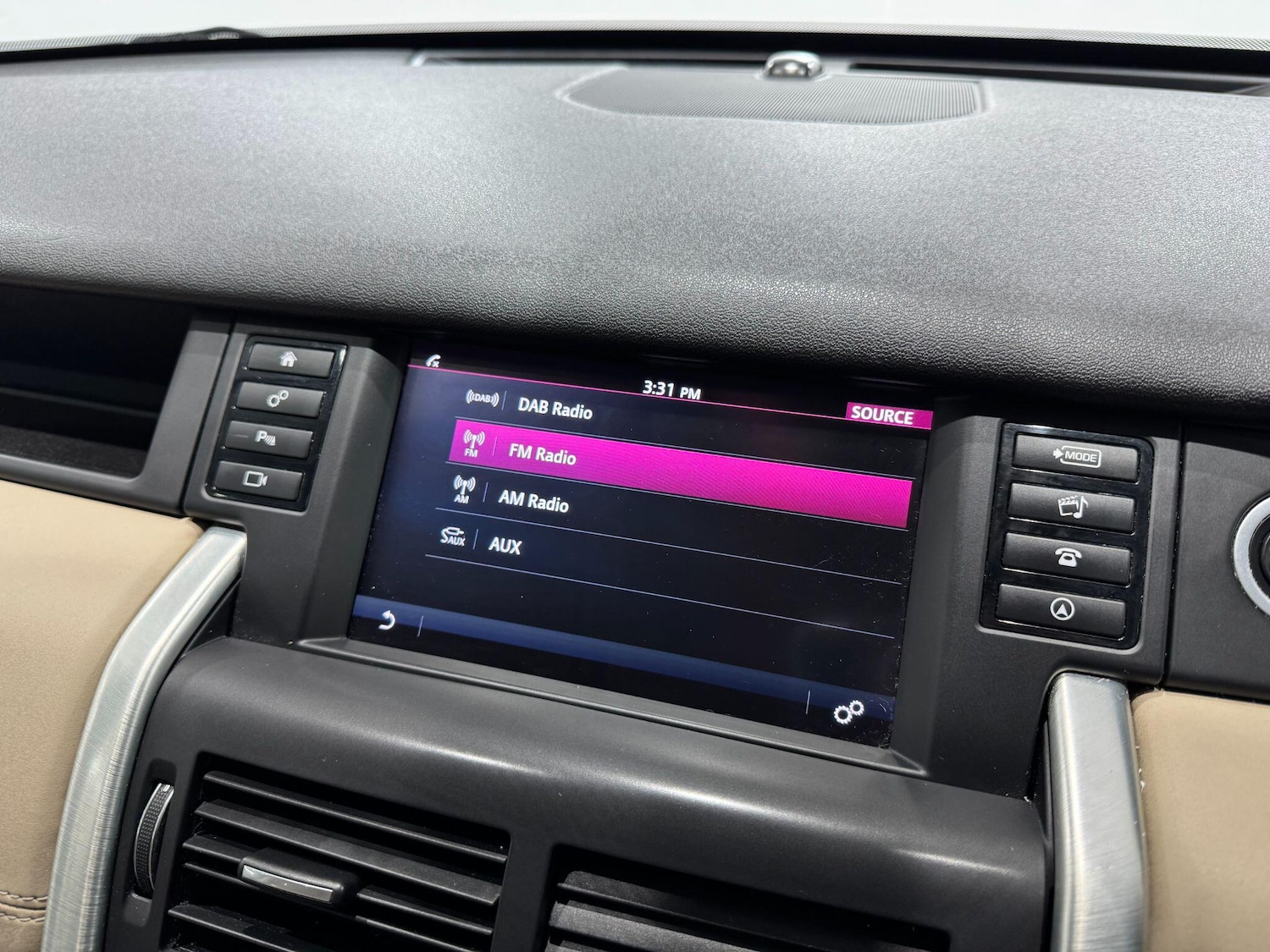 Used Land Rover Discovery Sport 2017 for sale - 77091656: Photo 32