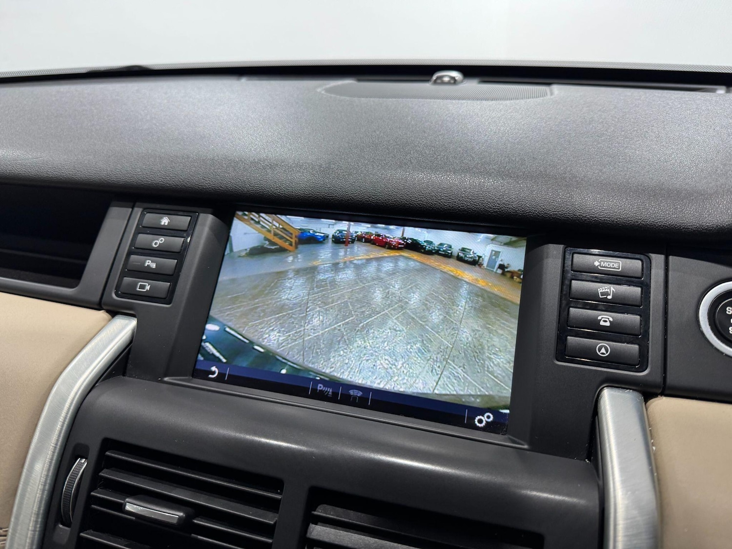 Used Land Rover Discovery Sport 2017 for sale - 77091656: Photo 35