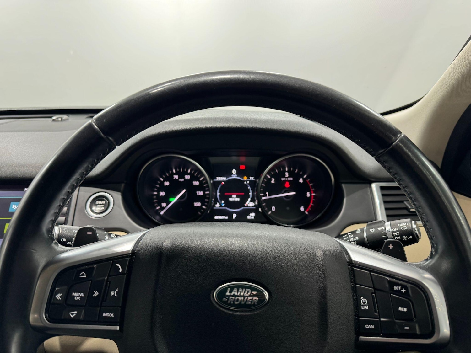 Used Land Rover Discovery Sport 2017 for sale - 77091656: Photo 42