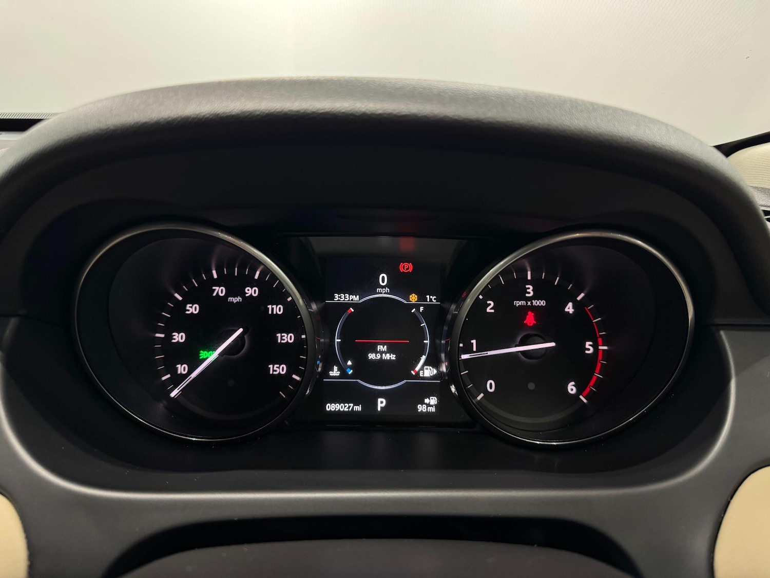 Used Land Rover Discovery Sport 2017 for sale - 77091656: Photo 43