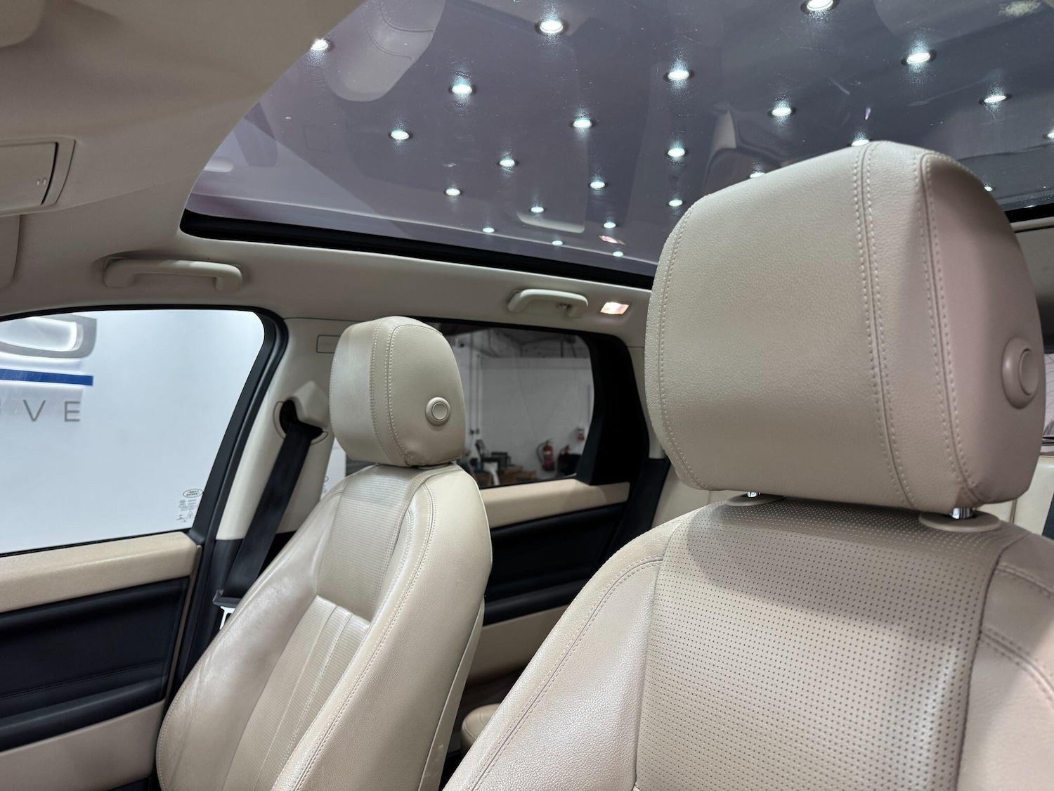 Used Land Rover Discovery Sport 2017 for sale - 77091656: Photo 48