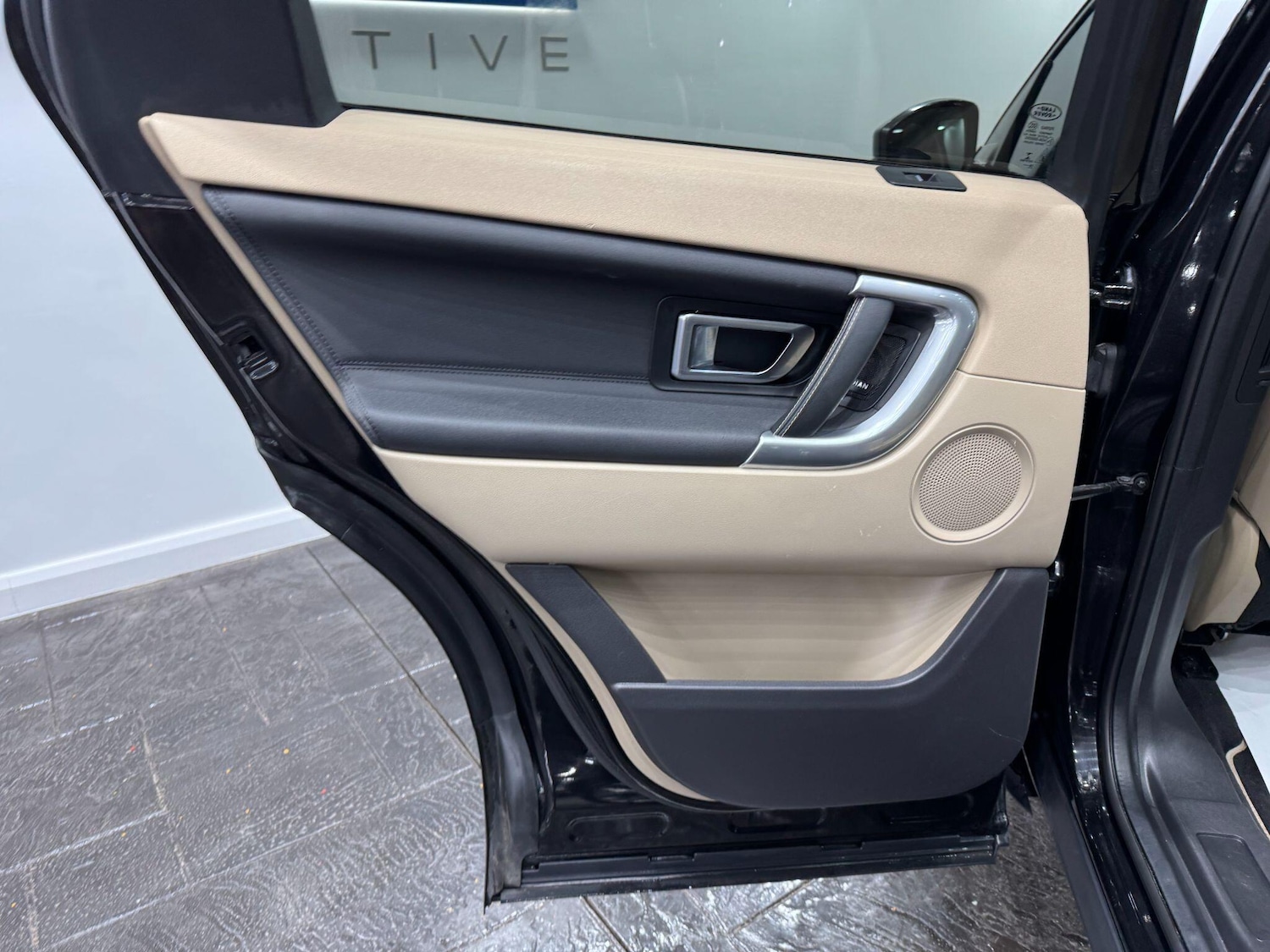 Used Land Rover Discovery Sport 2017 for sale - 77091656: Photo 50