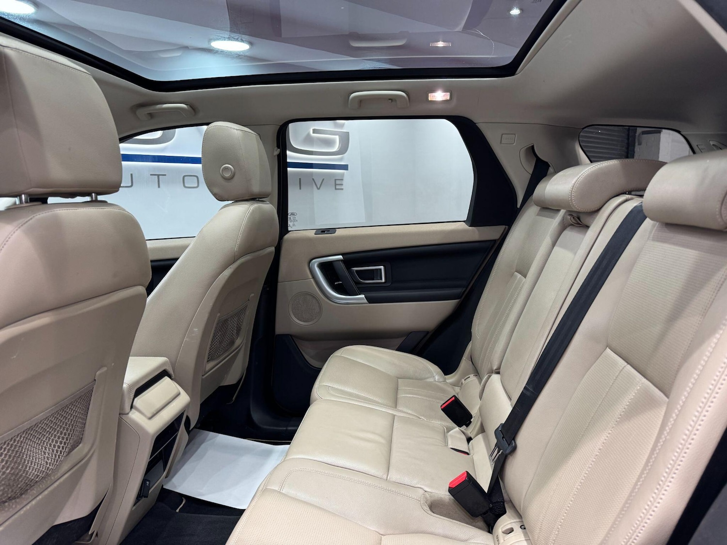 Used Land Rover Discovery Sport 2017 for sale - 77091656: Photo 51