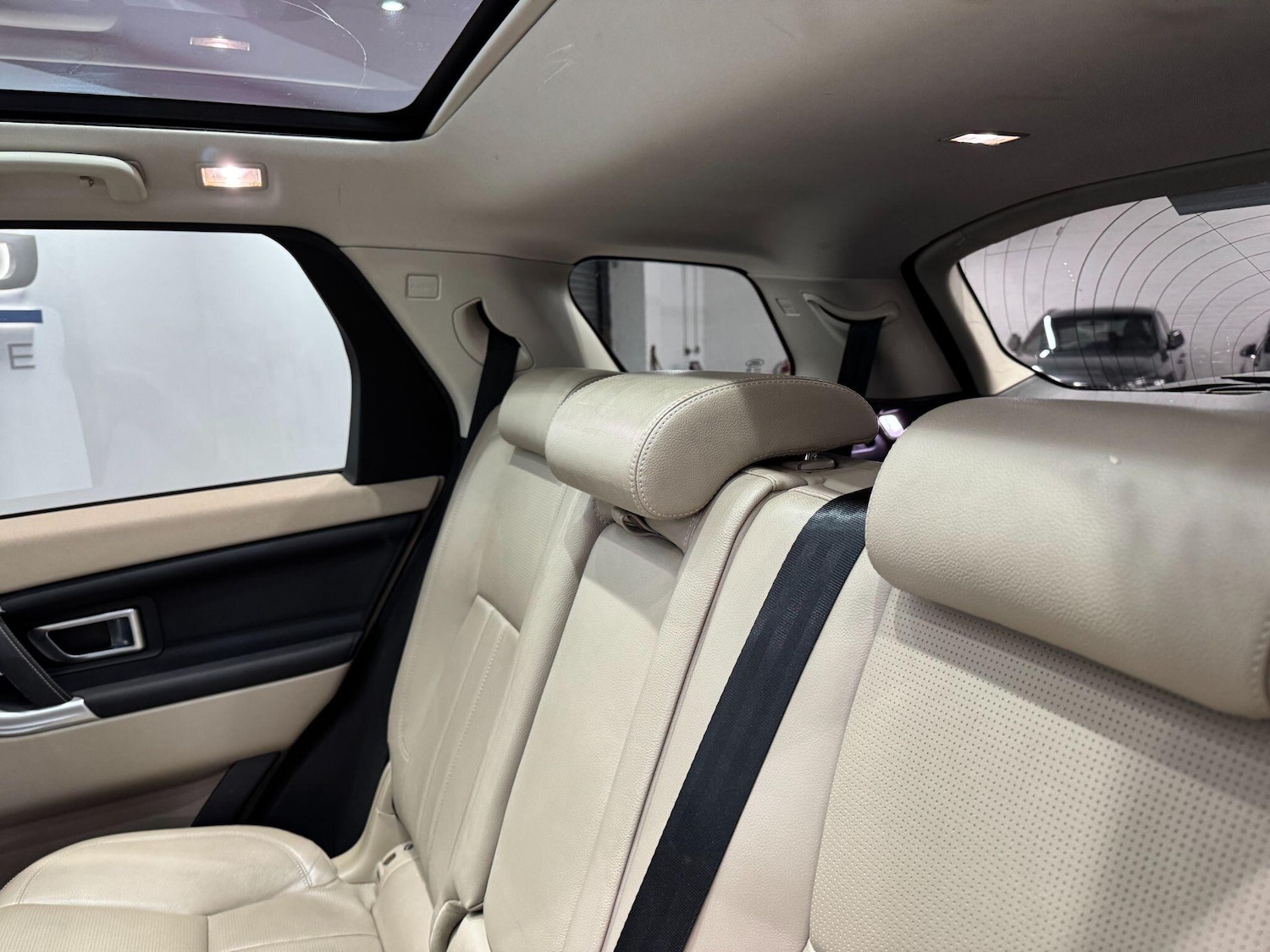 Used Land Rover Discovery Sport 2017 for sale - 77091656: Photo 52