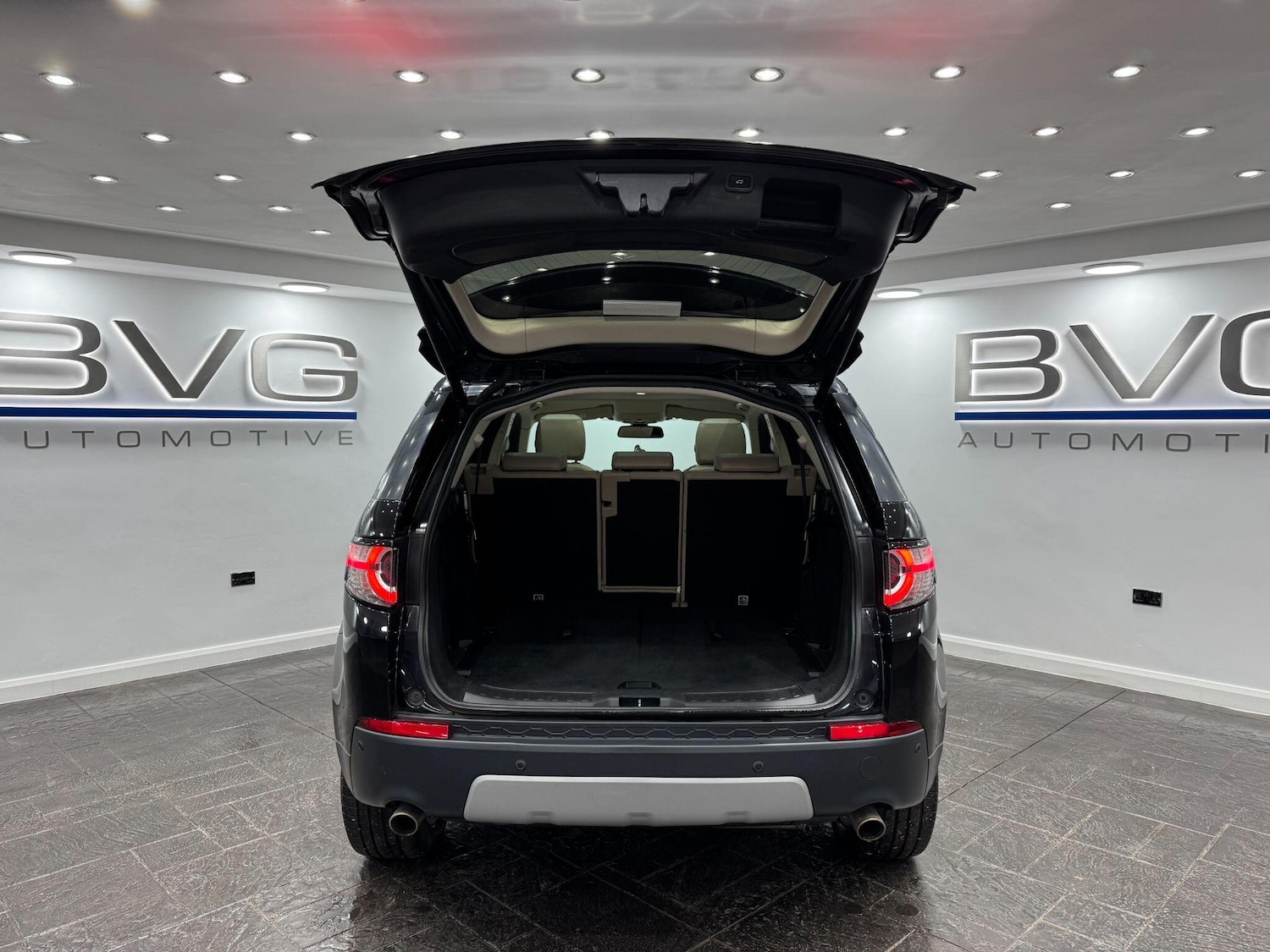 Used Land Rover Discovery Sport 2017 for sale - 77091656: Photo 60