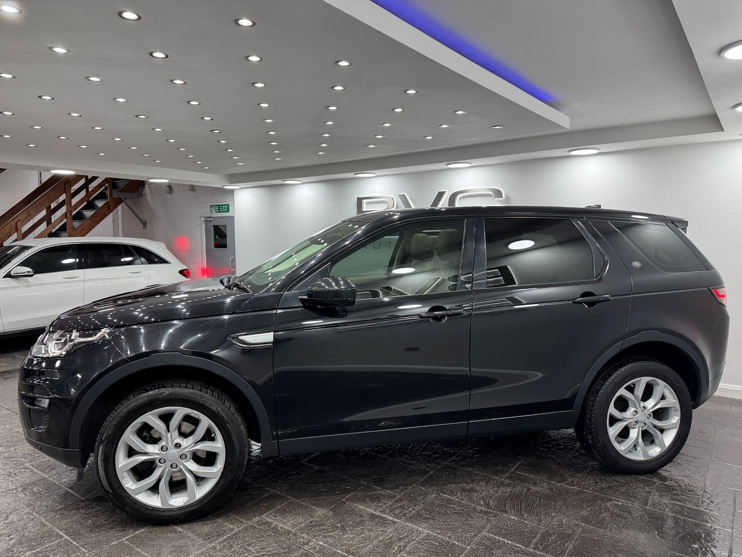 Used Land Rover Discovery Sport 2017 for sale - 77091656: Photo 9