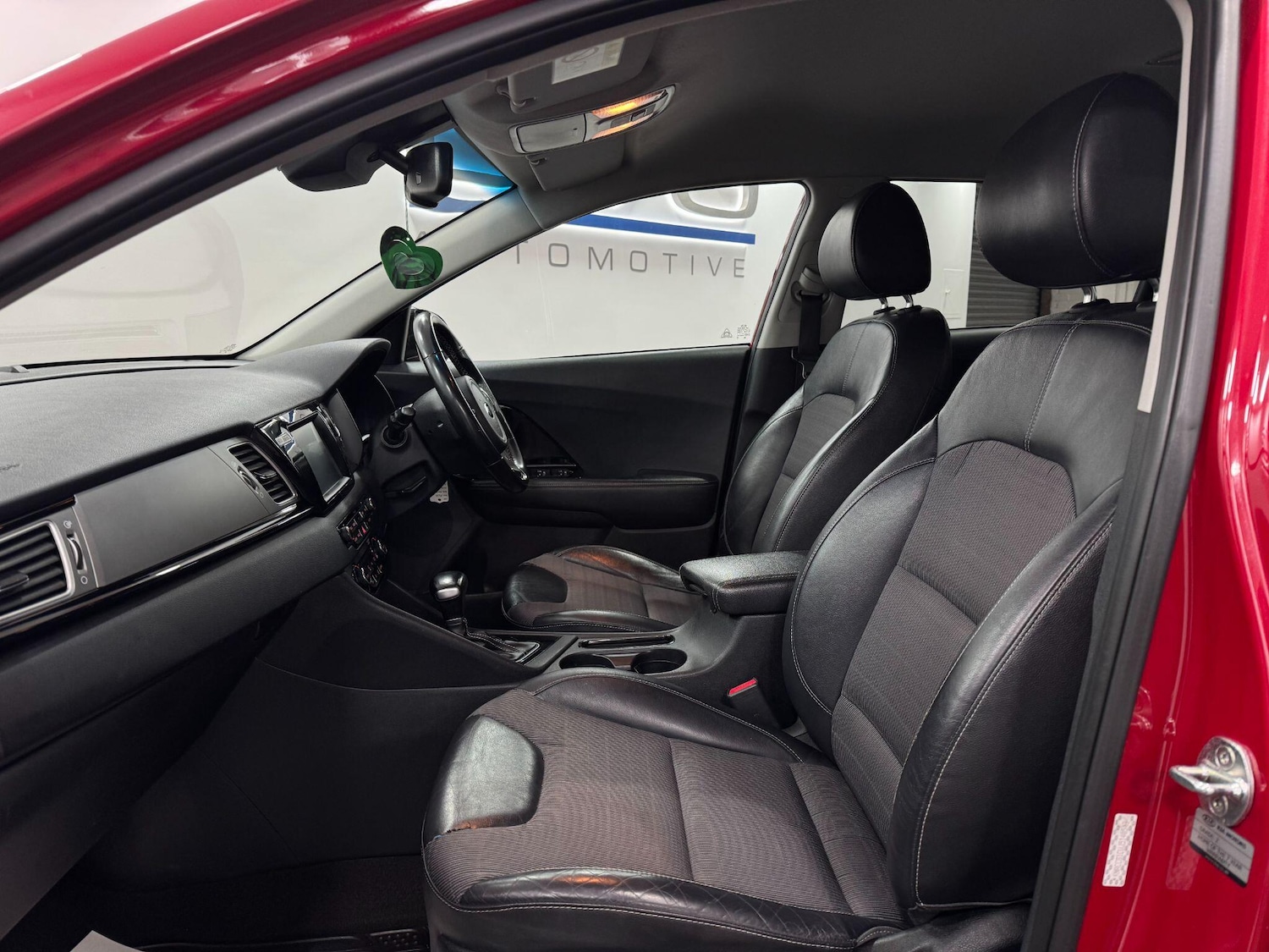 Used Kia Niro 2018 for sale - 77611426: Photo 49