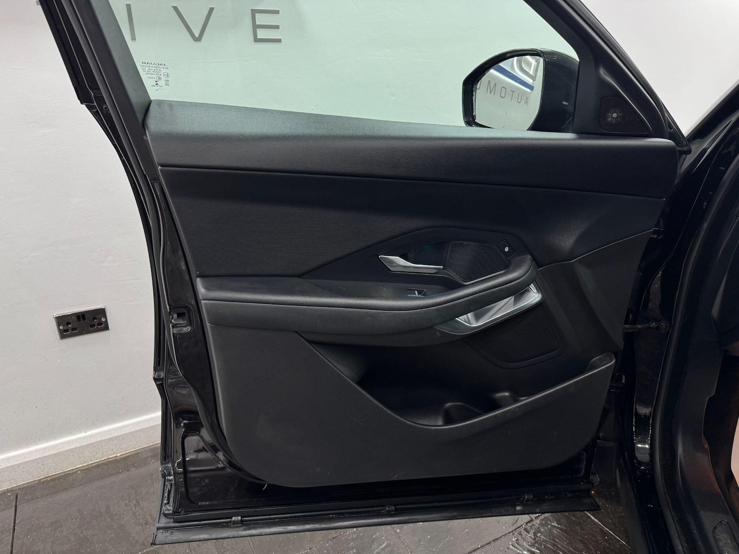 Used Jaguar E-Pace for sale - 77794285: Photo 47