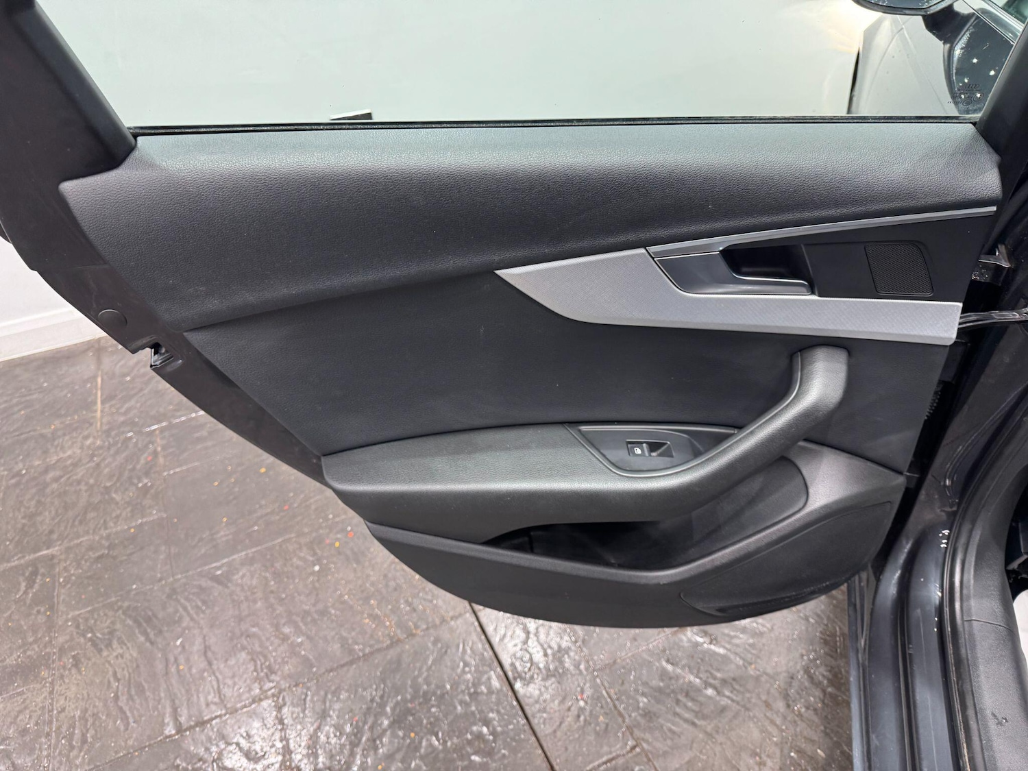 Used Audi A4 Avant for sale - 77704640: Photo 51