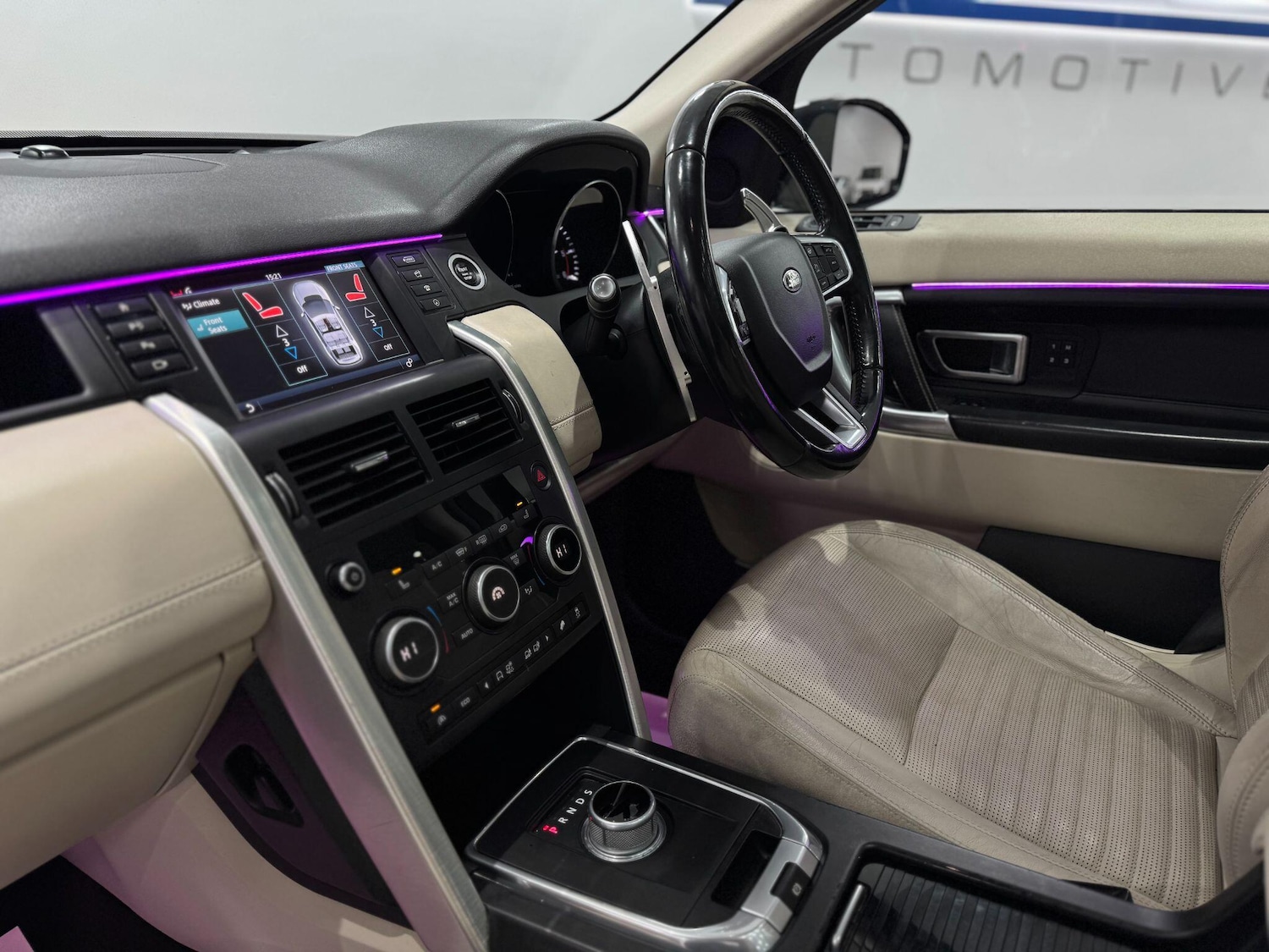 Used Land Rover Discovery Sport for sale - 77268123: Photo 44