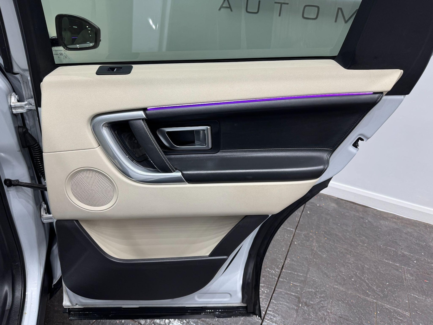 Used Land Rover Discovery Sport for sale - 77268123: Photo 52