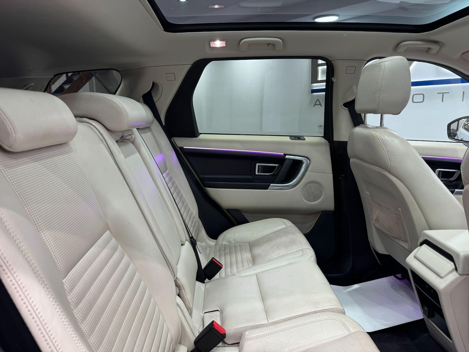 Used Land Rover Discovery Sport for sale - 77268123: Photo 53