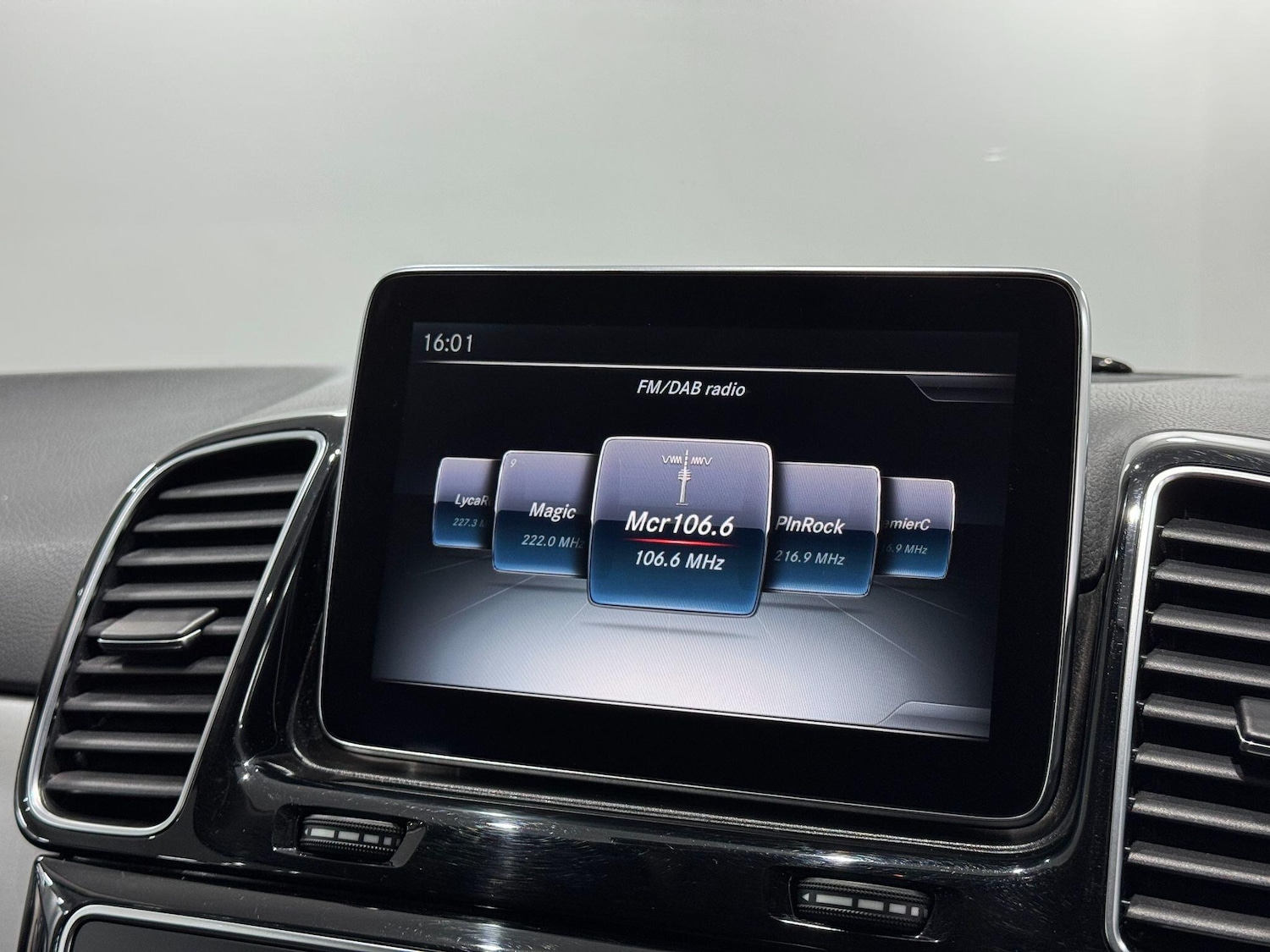 Used Mercedes-Benz GLE 2016 for sale - 77230198: Photo 33