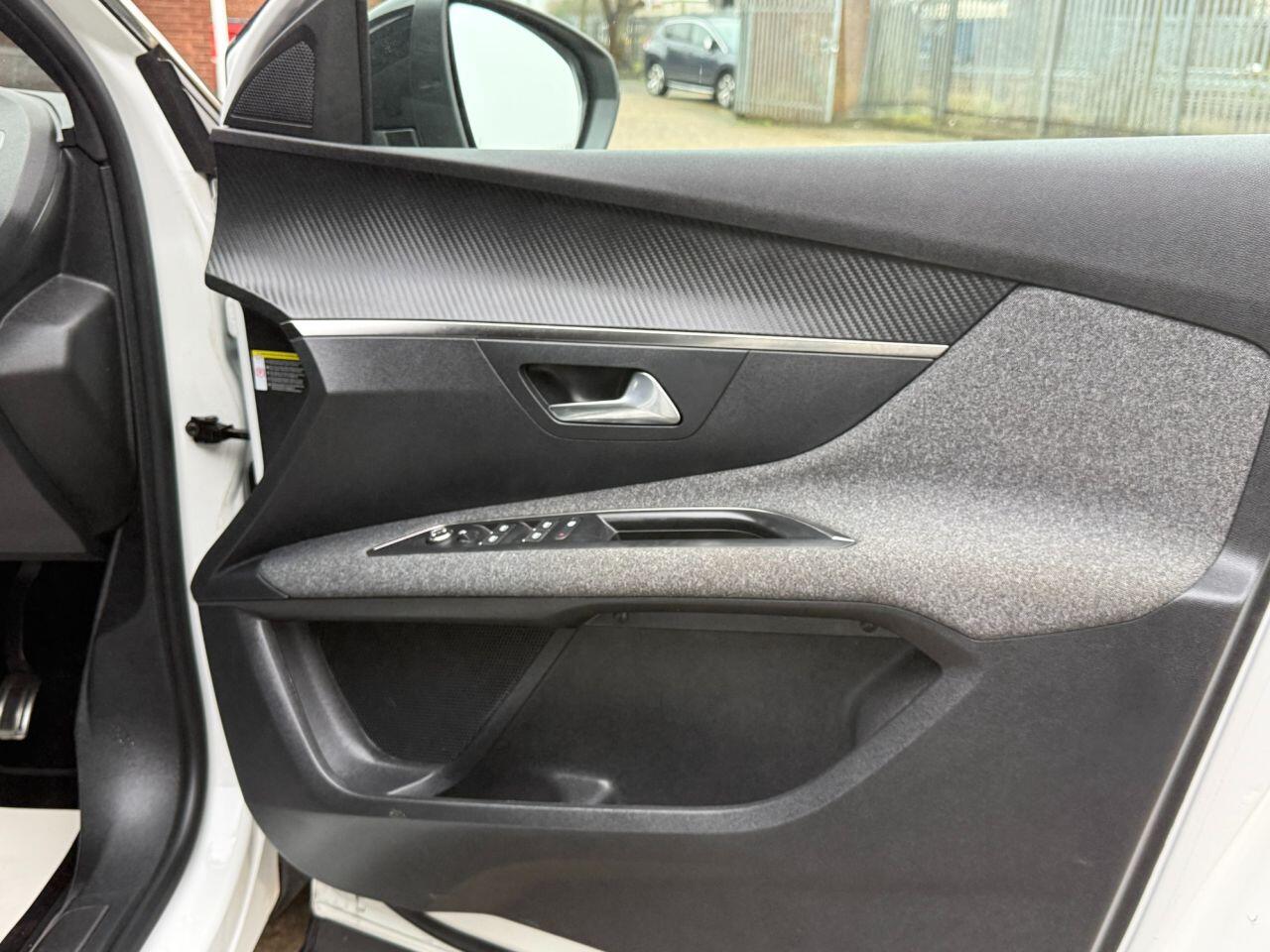 Used Peugeot 3008 2023 for sale - 77574544: Photo 19