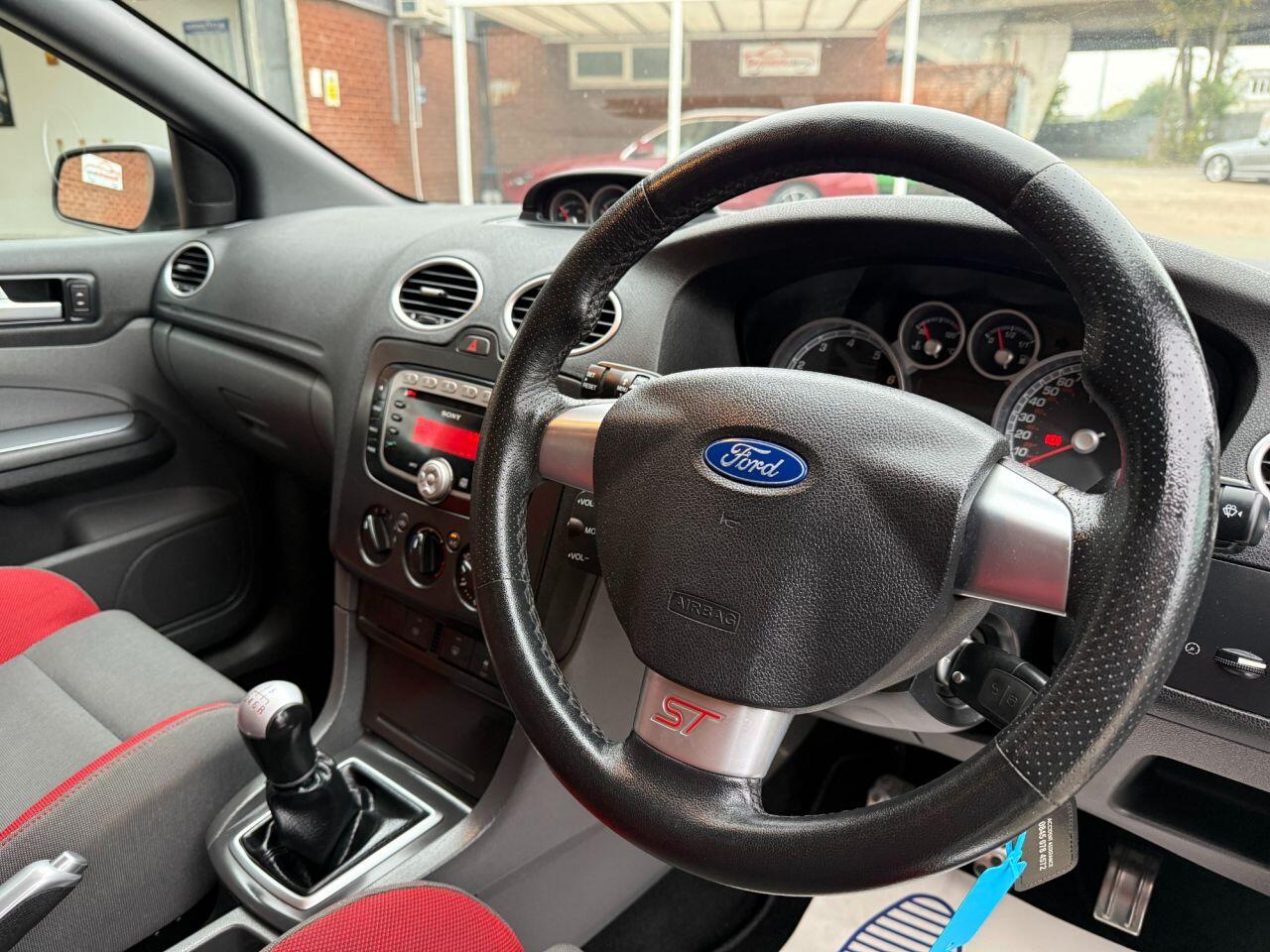 Used Ford Focus for sale - 76996436: Photo 23