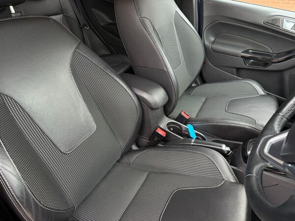 Used Ford Fiesta 2015 for sale - 76001114: Photo 17