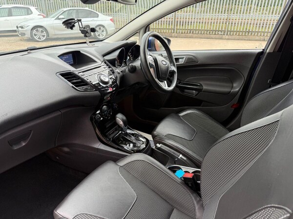 Used Ford Fiesta 2015 for sale - 76001114: Photo 27