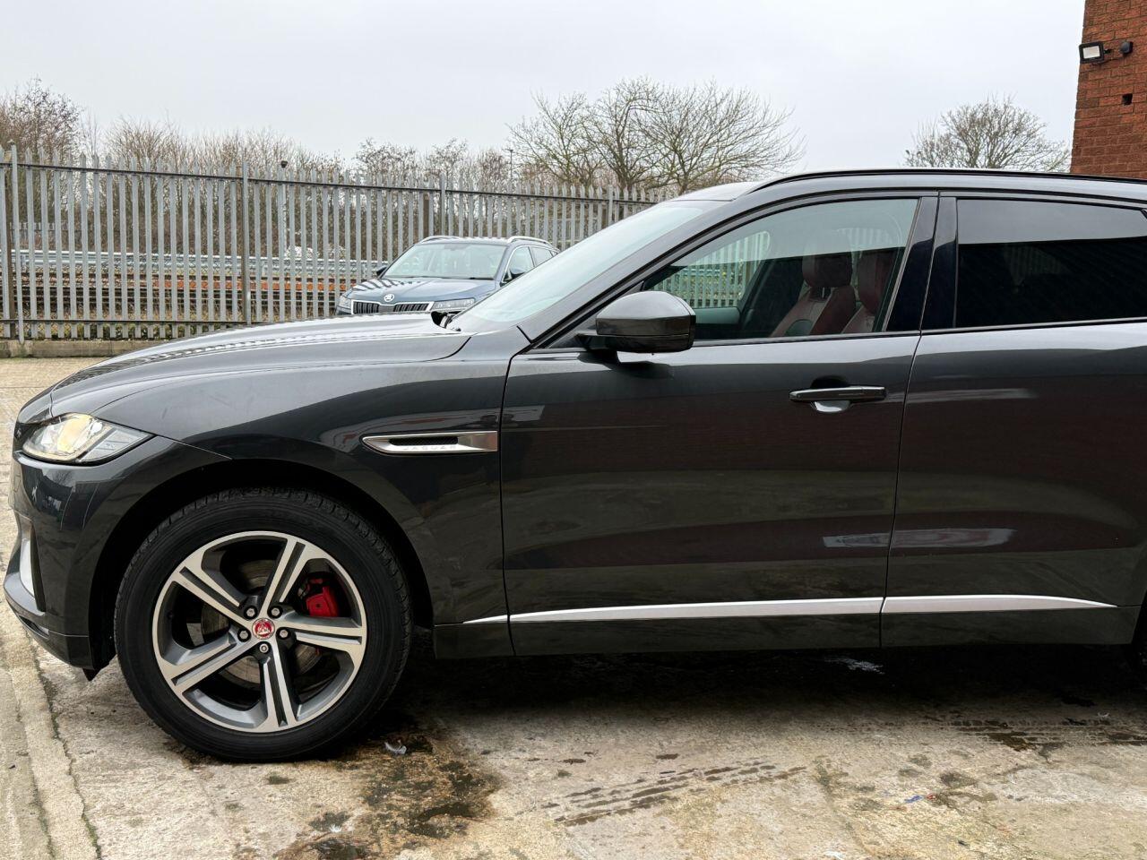 Used Jaguar F-Pace 2017 for sale - 77456036: Photo 12