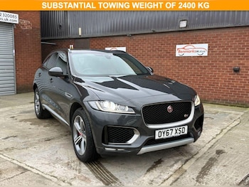Used Jaguar F-Pace 2017 for sale - 77456036: Photo