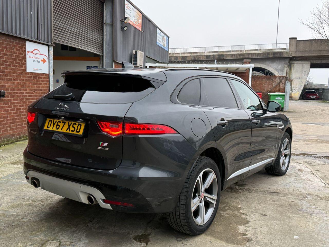 Used Jaguar F-Pace 2017 for sale - 77456036: Photo 6