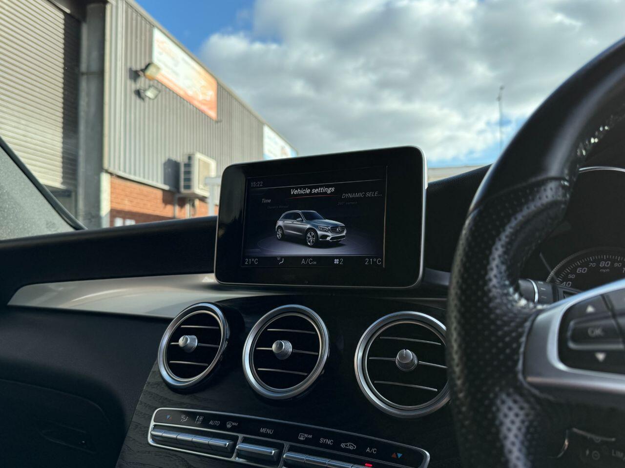 Used Mercedes-Benz GLC 2018 for sale - 76472488: Photo 32