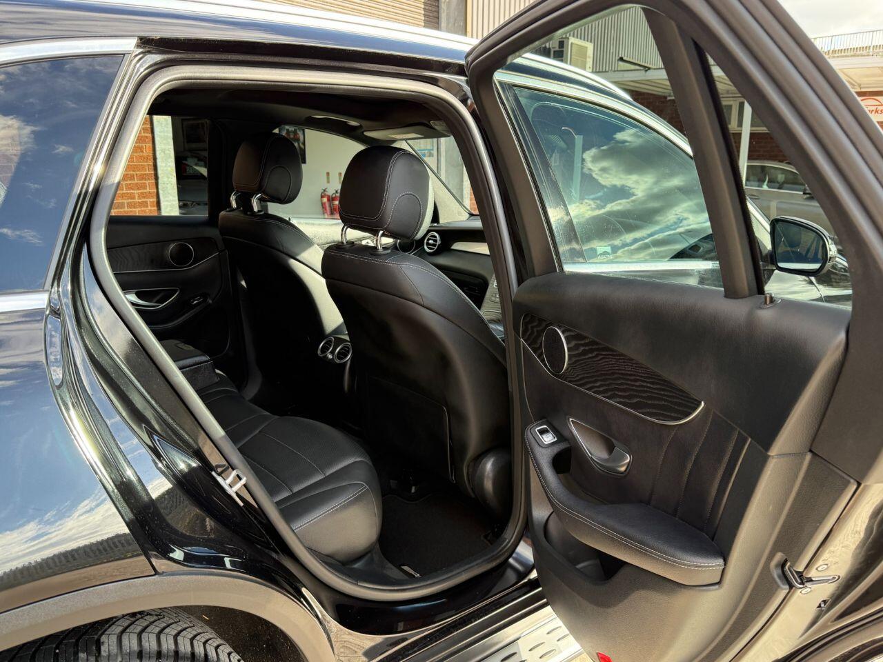 Used Mercedes-Benz GLC 2018 for sale - 76472488: Photo 33