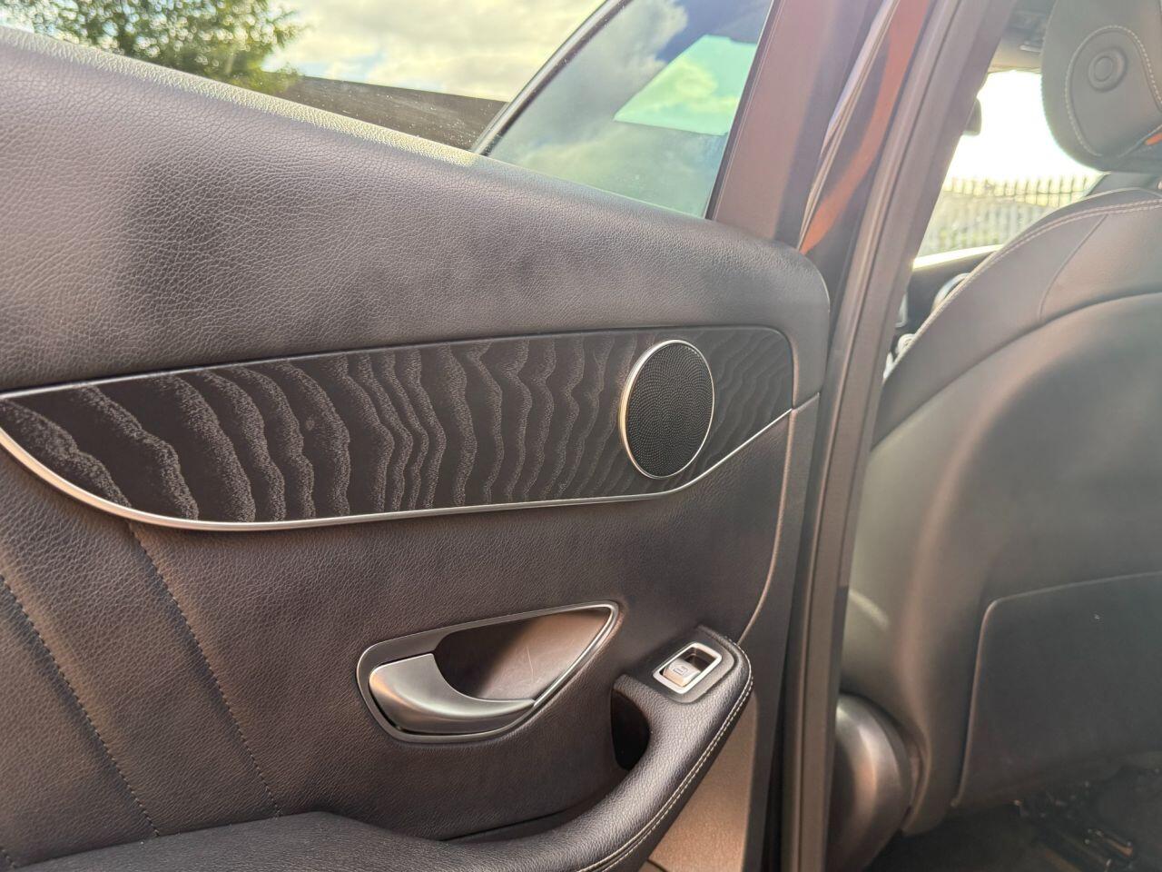 Used Mercedes-Benz GLC 2018 for sale - 76472488: Photo 43