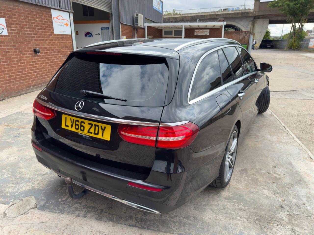 Used Mercedes-Benz E Class 2016 for sale - 77411131: Photo 10