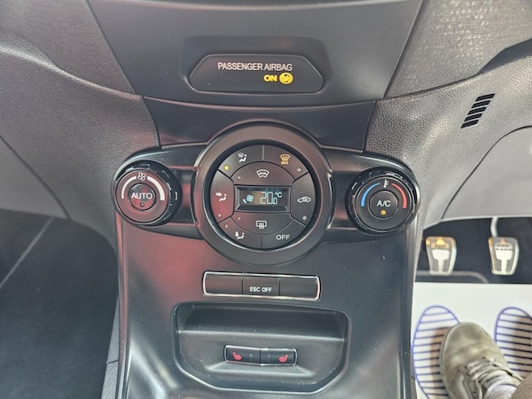Used Ford Fiesta 2019 for sale - 76002438: Photo 33