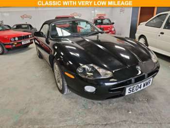 (04) - 4.2 CONVERTIBLE 2d 300 BHP Convertible 2-Door