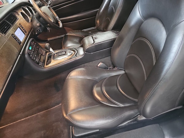 Used Jaguar XK8 2004 for sale - 75013625: Photo 33