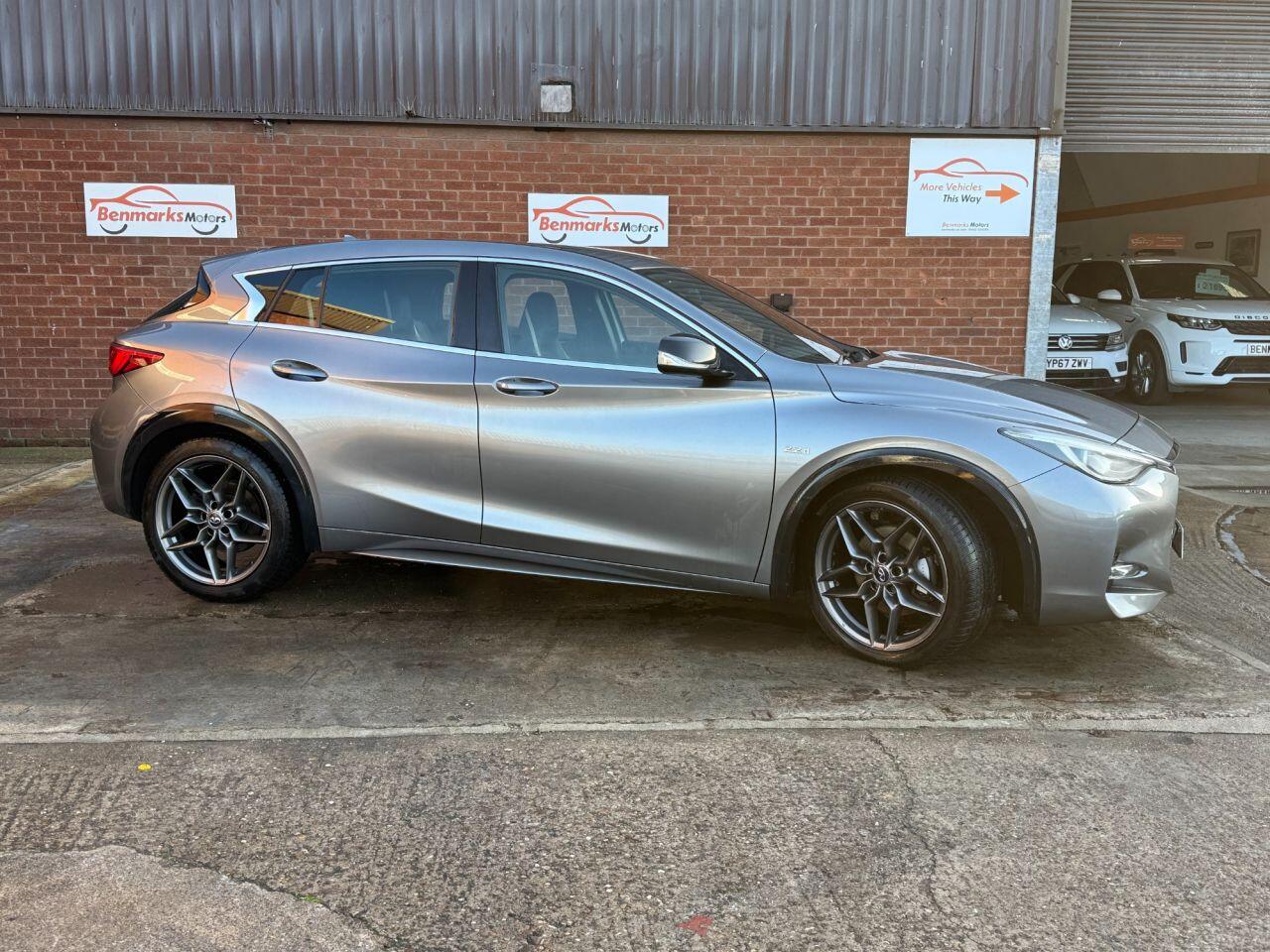 Used Infiniti Q30 2016 for sale - 76714519: Photo 2