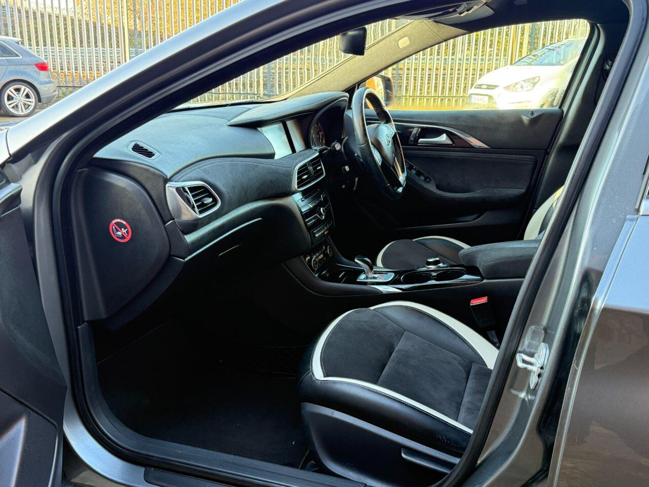 Used Infiniti Q30 2016 for sale - 76714519: Photo 38