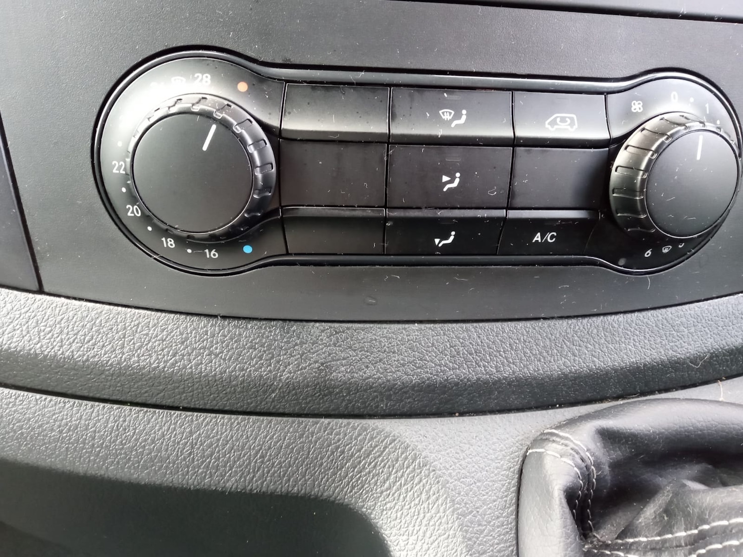 Used Mercedes-Benz Vito 2017 for sale - 77702597: Photo 11