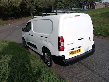 Used Peugeot Partner 2020 for sale - 76102710: Photo