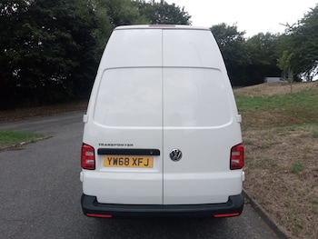 Used Volkswagen Transporter 2019 for sale - 79548392: Photo