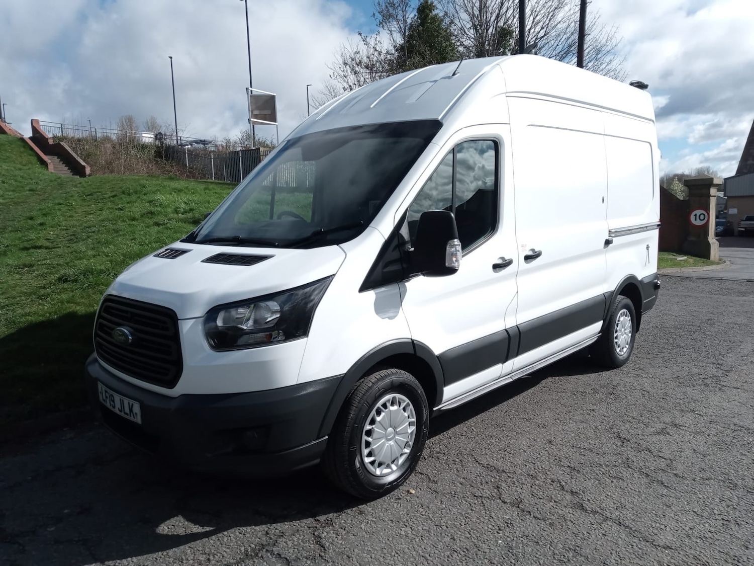Used Ford Transit 2019 for sale - 78018506: Photo 2