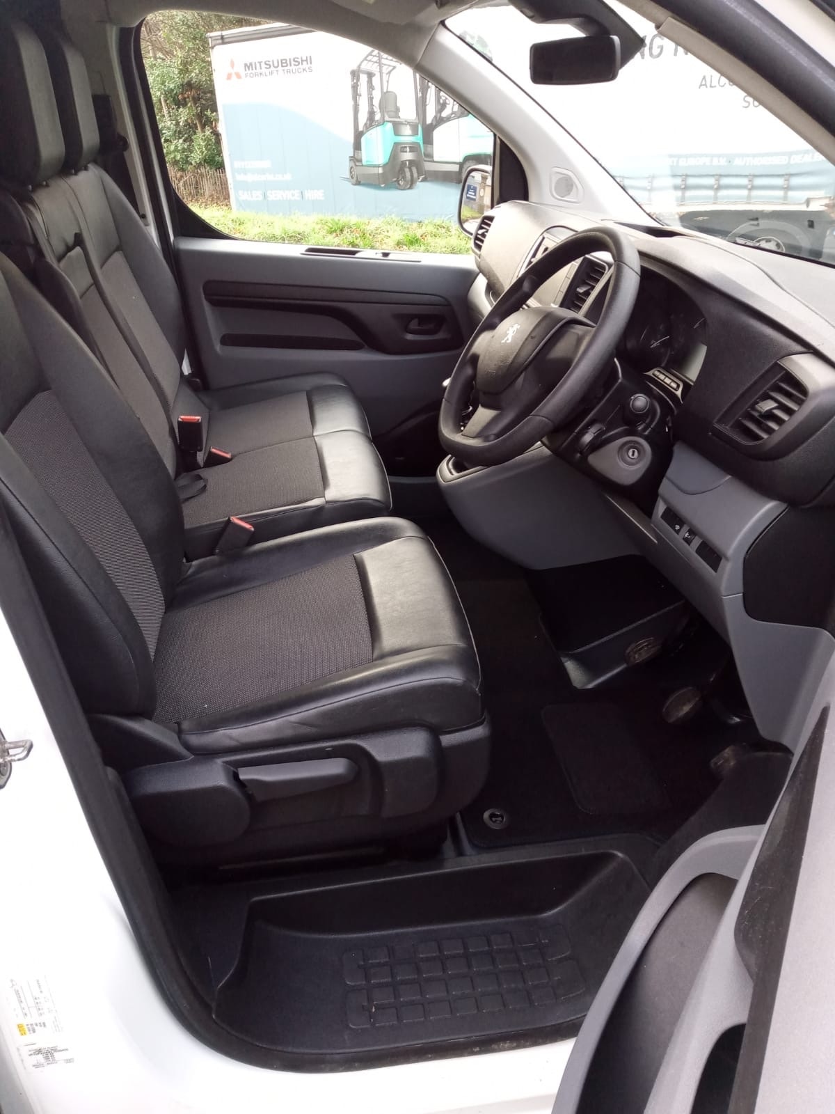 Used Peugeot Expert 2020 for sale - 76846124: Photo 9