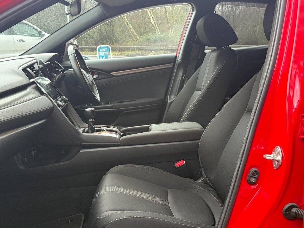 Used Honda Civic 2018 for sale - 77809994: Photo 9