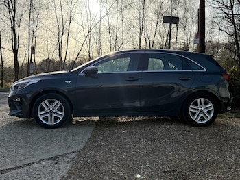 Used Kia Ceed 2020 for sale - 77667439: Photo