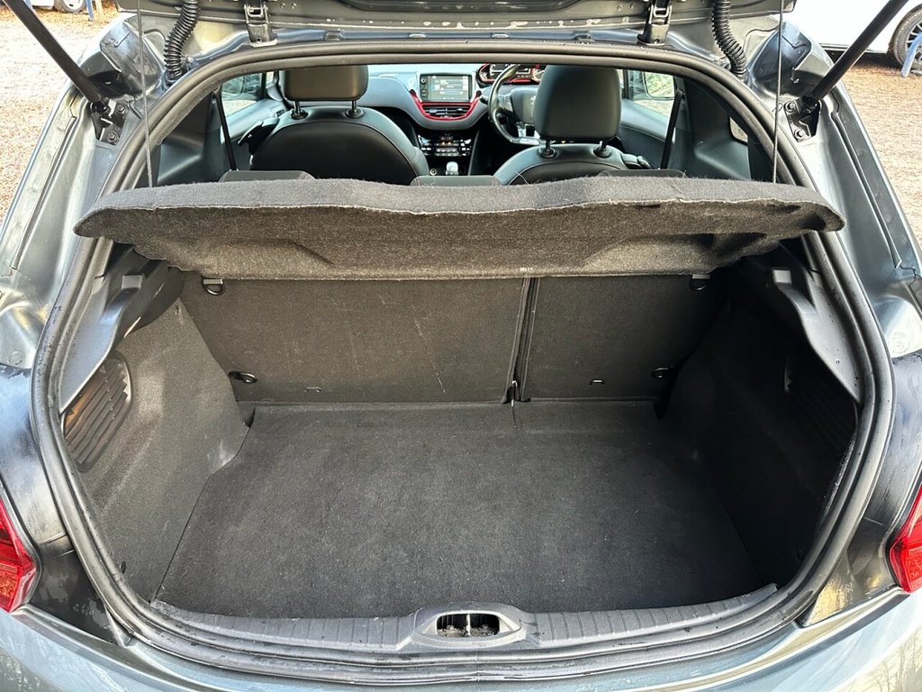 Used Peugeot 208 2015 for sale - 76962635: Photo 10