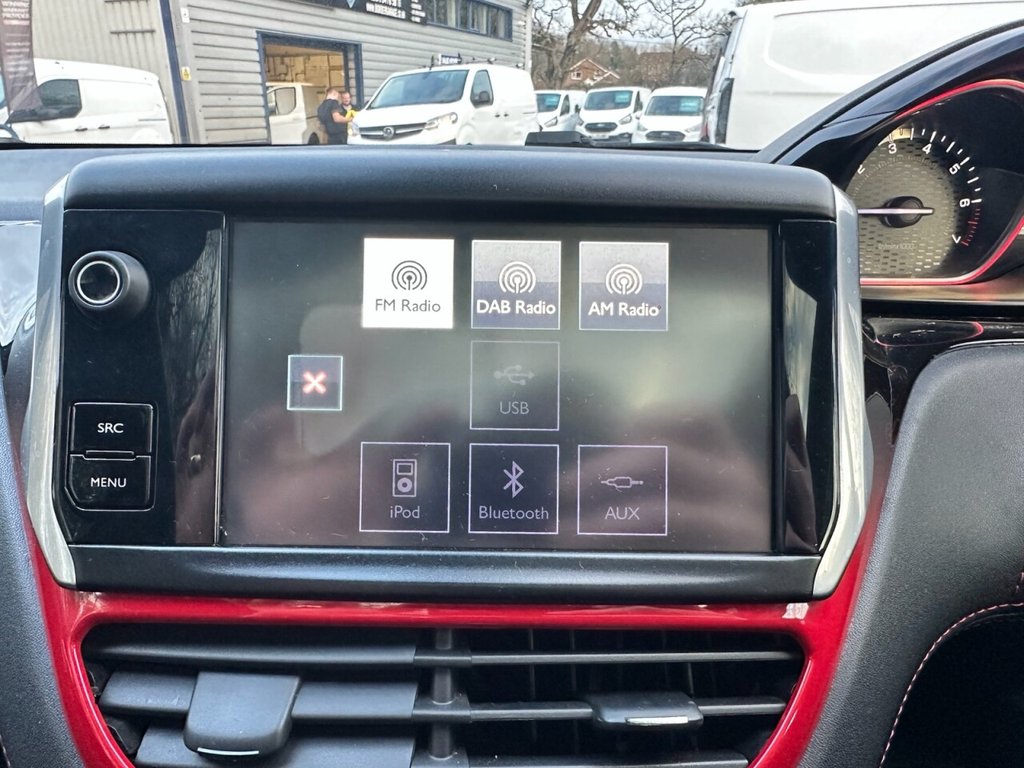 Used Peugeot 208 2015 for sale - 76962635: Photo 22