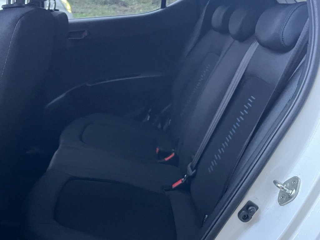 Used Hyundai i10 2019 for sale - 76510121: Photo 11