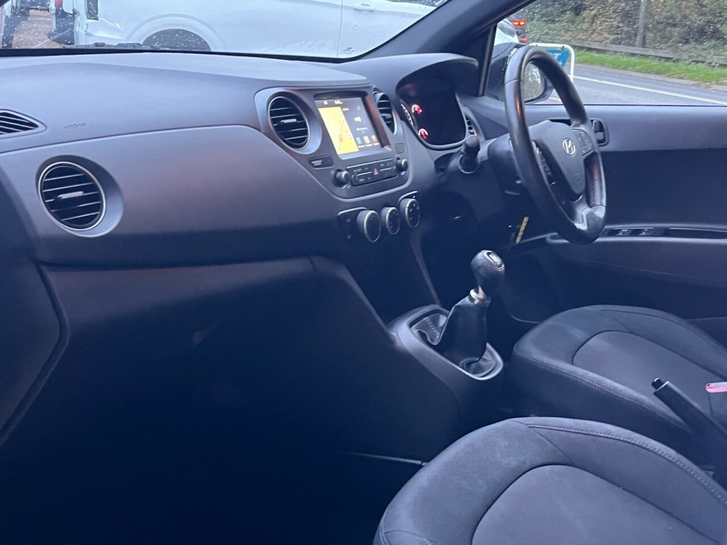 Used Hyundai i10 2019 for sale - 76510121: Photo 9