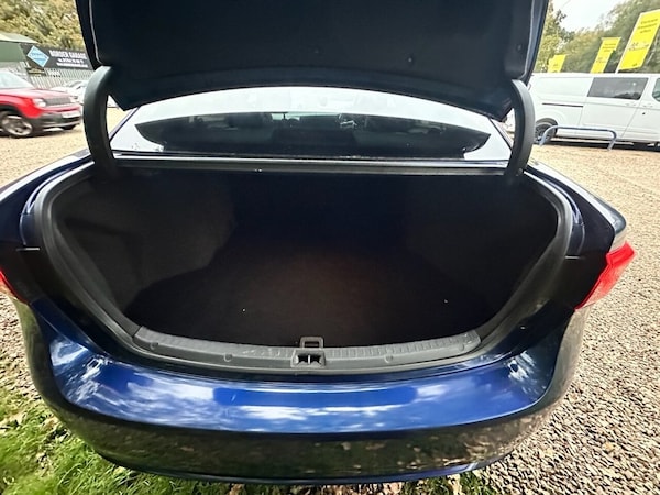 Used Toyota Avensis 2016 for sale - 76279873: Photo 10