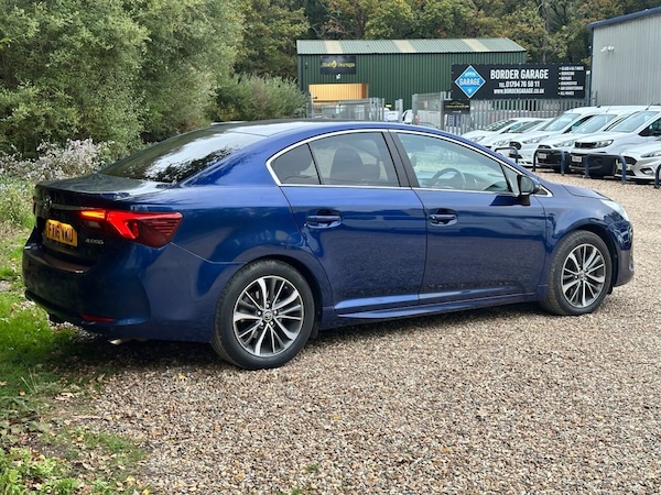 Used Toyota Avensis 2016 for sale - 76279873: Photo 9