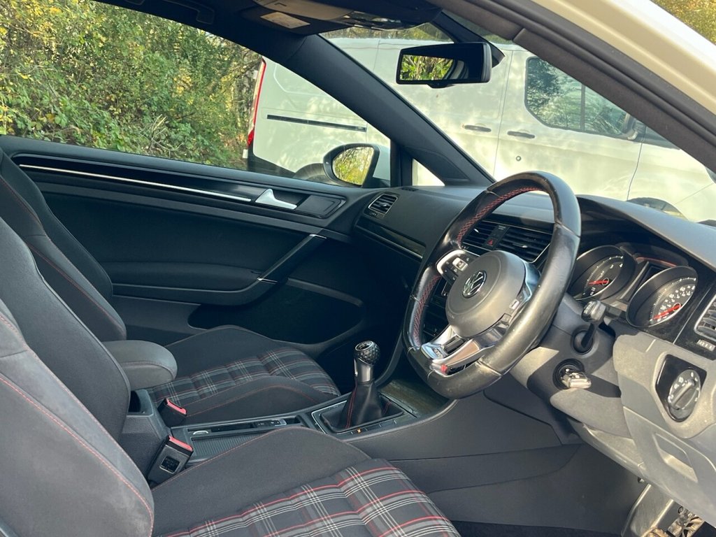 Used Volkswagen Golf 2015 for sale - 76559346: Photo 12