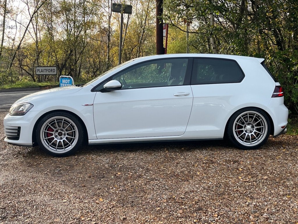 Used Volkswagen Golf 2015 for sale - 76559346: Photo 2